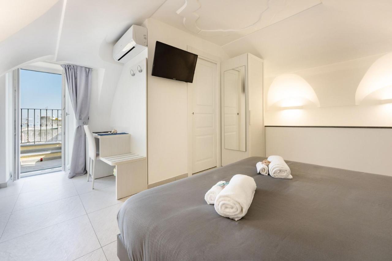 Vento Di Mare Bed & Breakfast Прочида Екстериор снимка